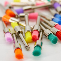 [PER3826PENCOL100] Escobillas para Profilaxia Colors Neon Penacho Nylon Suave x 100 ZT Dental